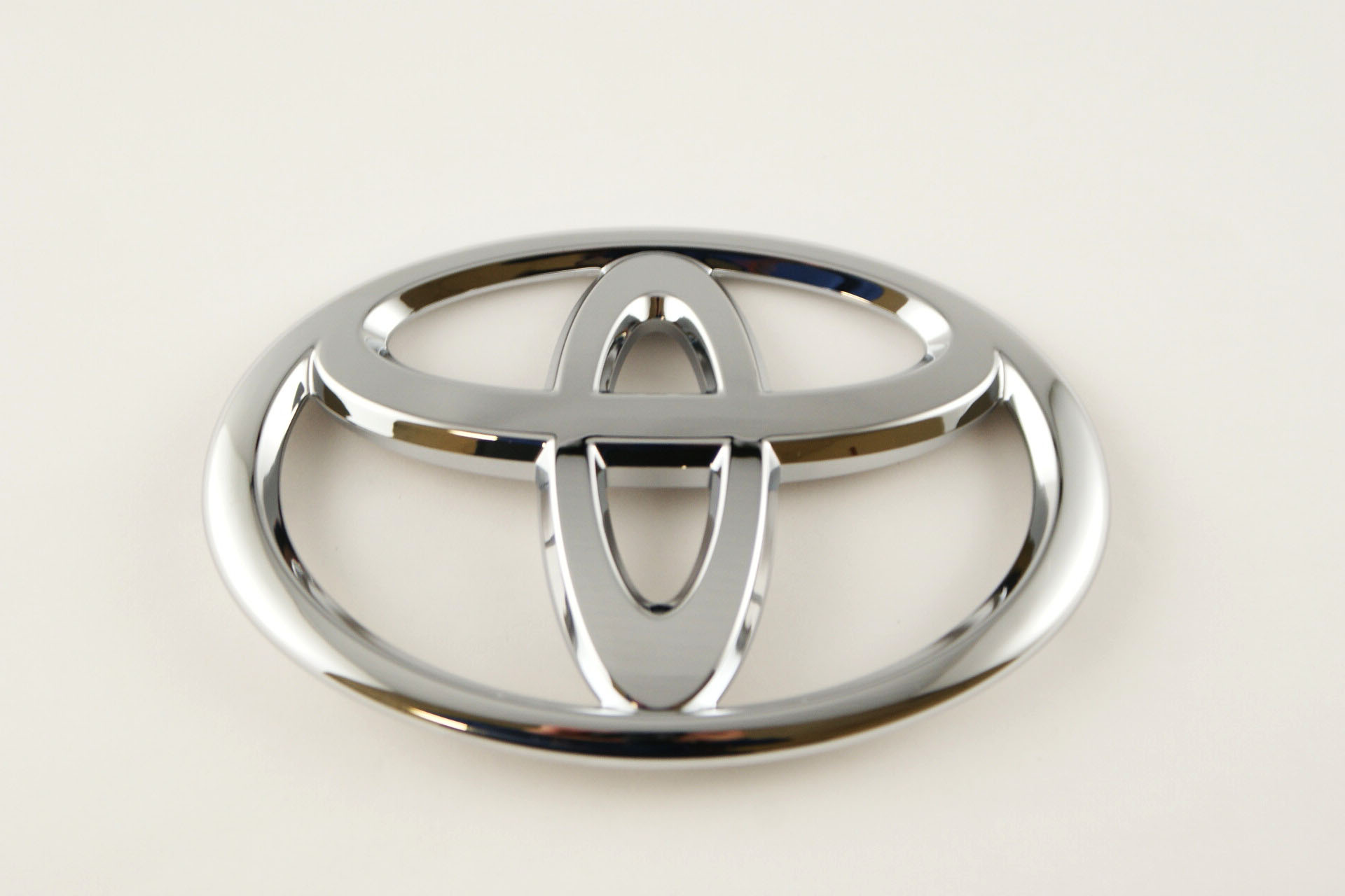https://epc-images.toyota.com/7543102080.jpg