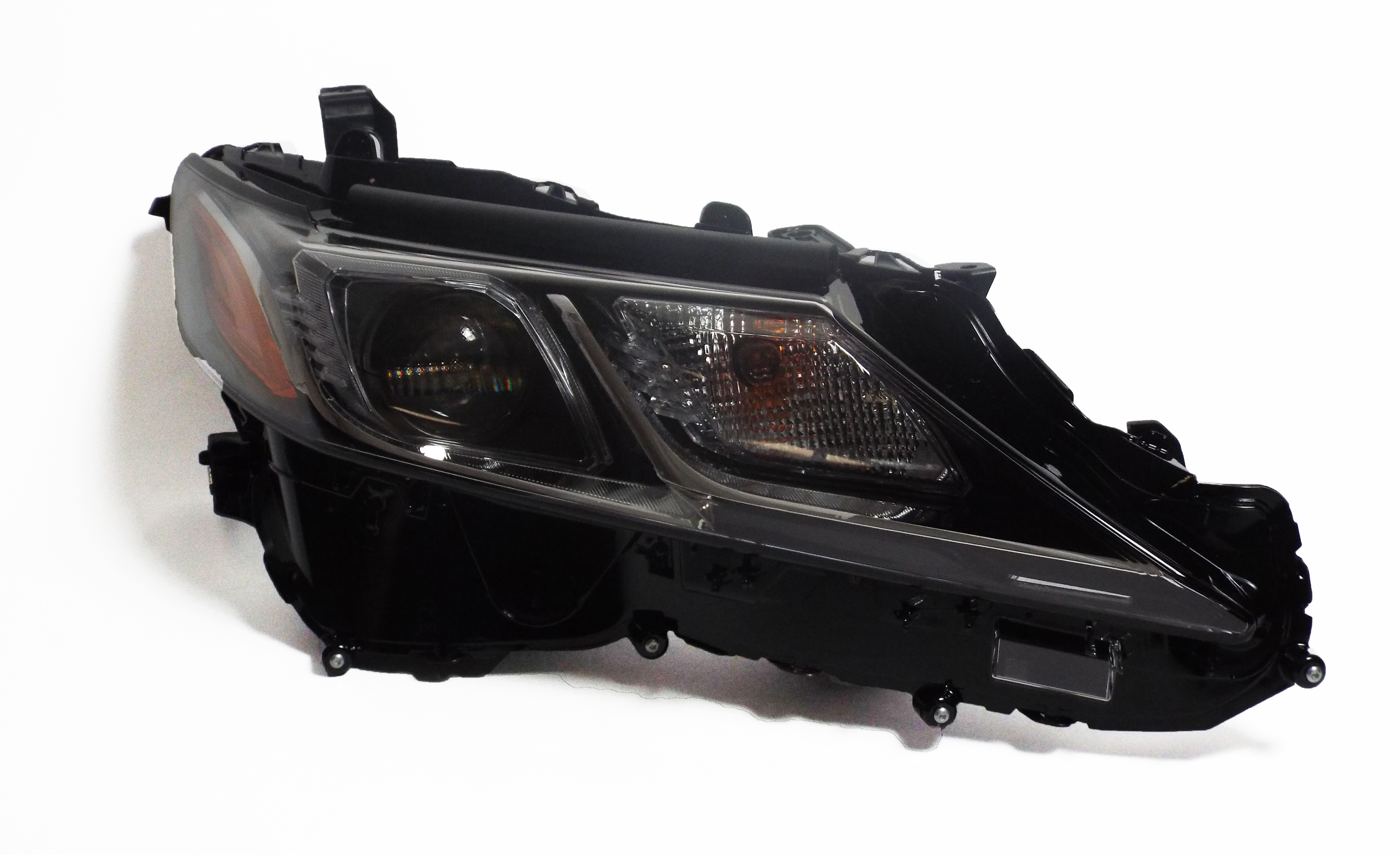 https://epc-images.toyota.com/8111006C40_1.jpg