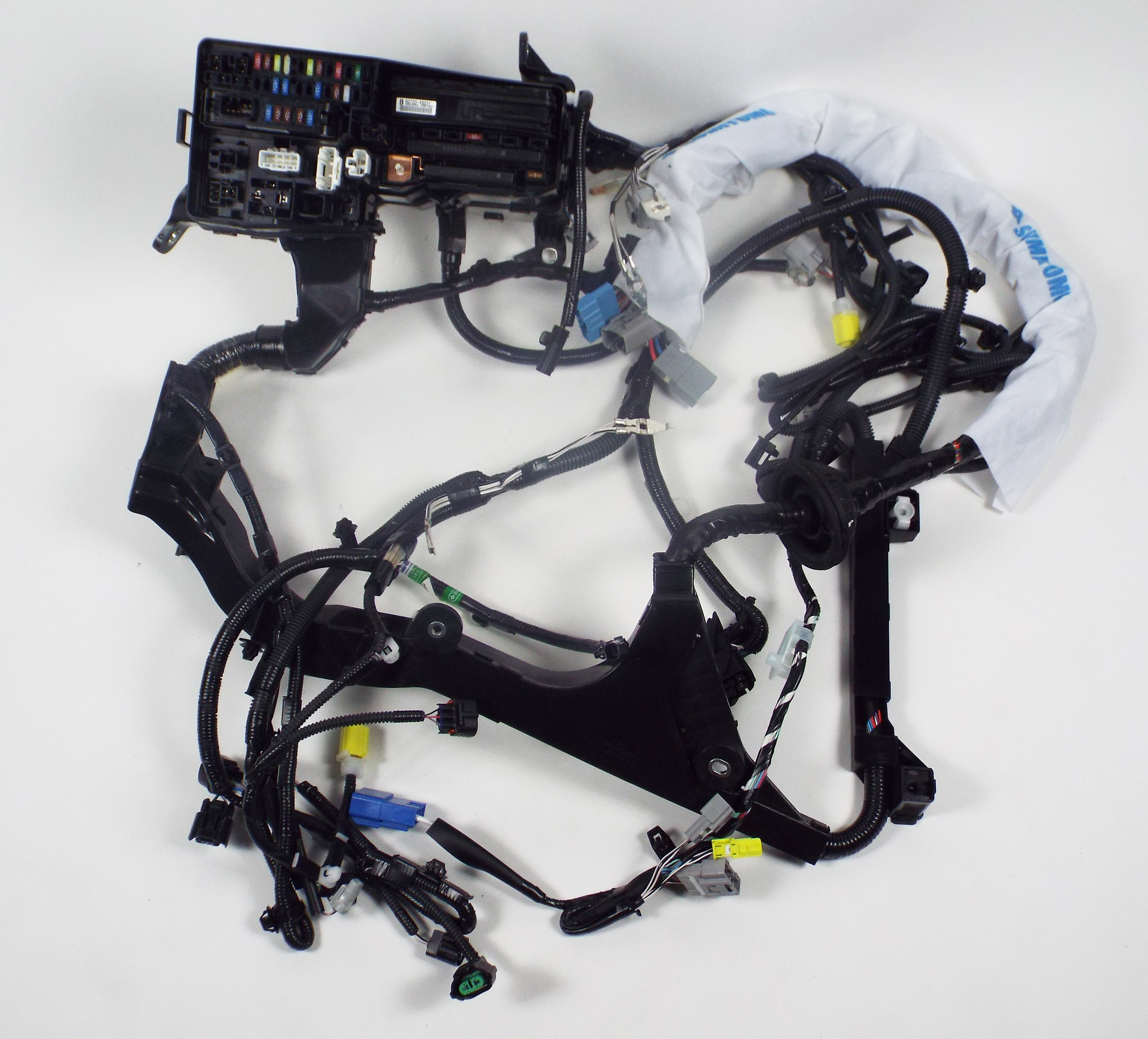 https://epc-images.toyota.com/8211106V80_1.jpg