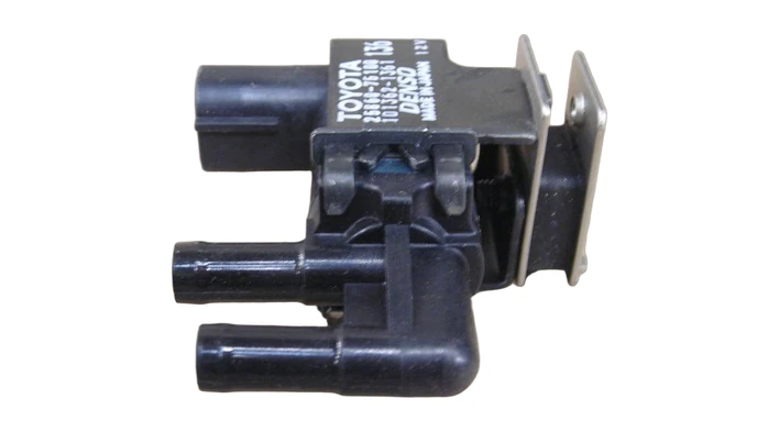 Toyota Vacuum Switching Valve Assembly #25860-75100 | Autoparts