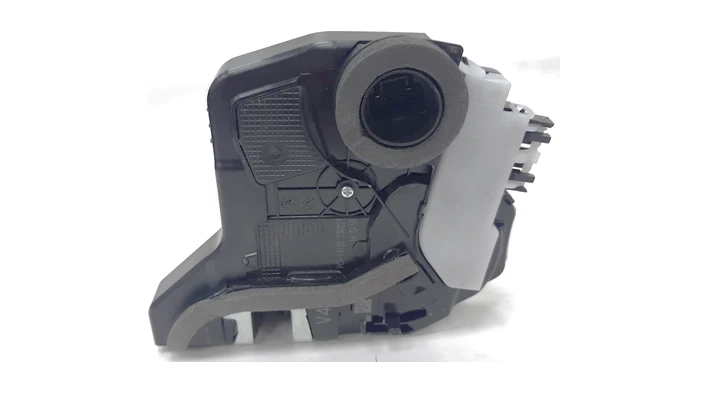 Toyota Lock Assembly Rear Door Left Hand With Motor #69060-AK010